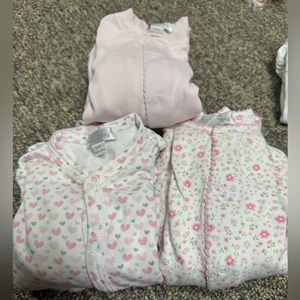 kissy kissy converter gown in 3 different prints, size small